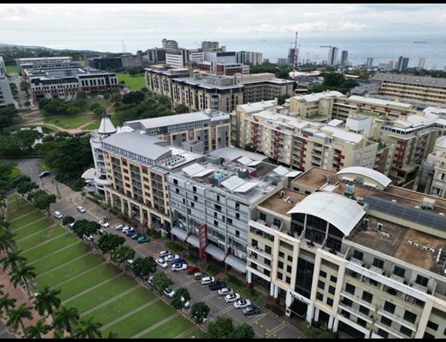 2 BEDROOM APARTMENT FOR SALE IN UMHLANGA ROCKS